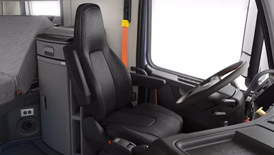 2026 Volvo VNL 740 32