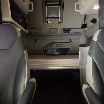 2025 Volvo VNL 640 39