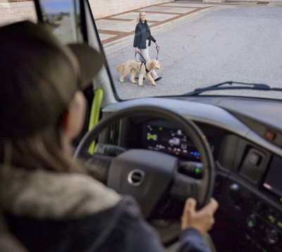 2025 Volvo VNR 440 27