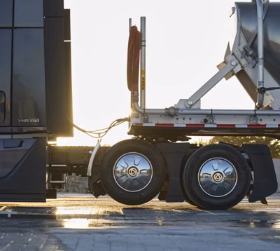 2025 Volvo VNR 440 34