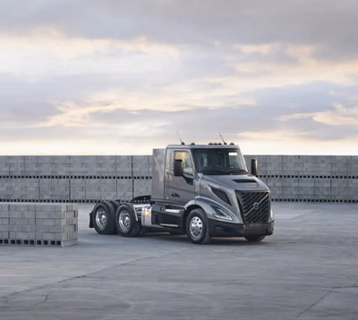 2025 Volvo VNR 440 35