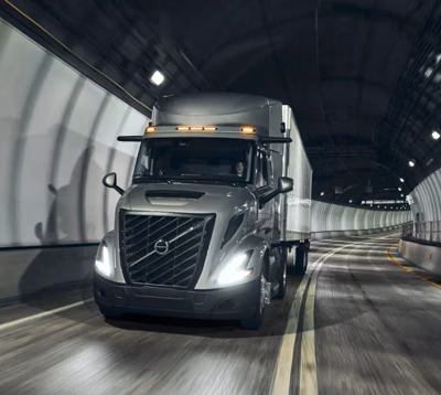 2025 Volvo VNR 440 38