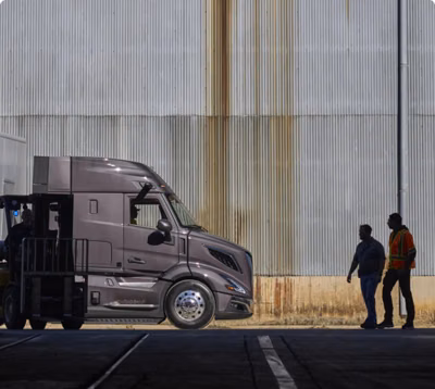 2025 Volvo VNR 440 41